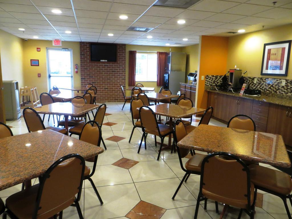Microtel By Wyndham South Bend Notre Dame University Ngoại thất bức ảnh